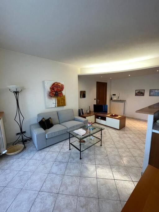 Casa Carlino Apartment ซานโตสเตฟาโน เบลโบ ภายนอก รูปภาพ